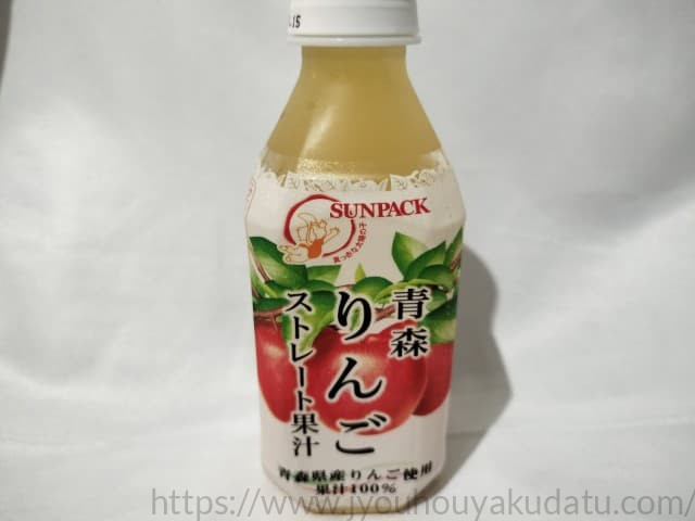ゴールドパック 青森りんご ストレート果汁の1リットル紙パックの全体写真。青森県産りんごのイラストと「ストレート果汁100%」の文字が目立つデザイン。